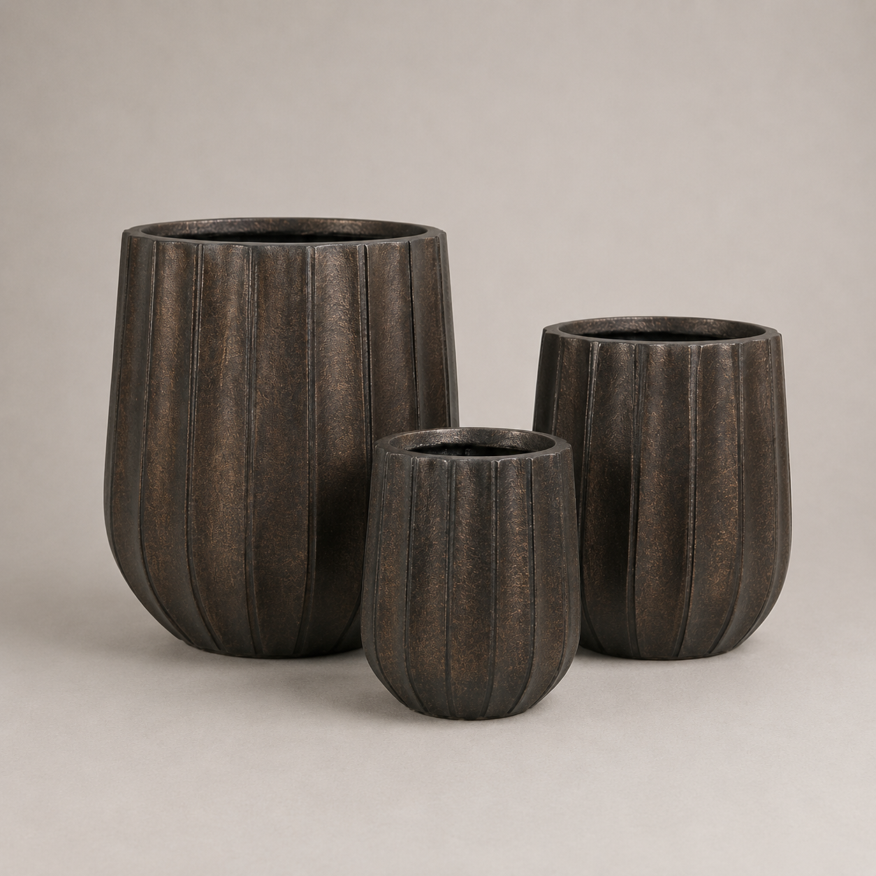 CONJUNTO DE VASOS REDONDOS EM FIBRA DE RESINA