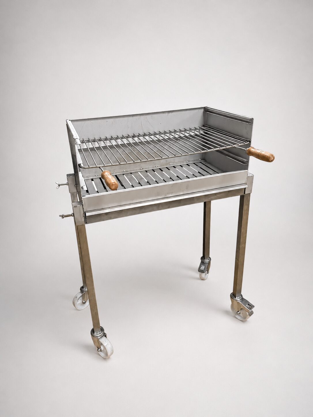 Churrasqueira Tapa Ventos em Inox de Patas com Rodas