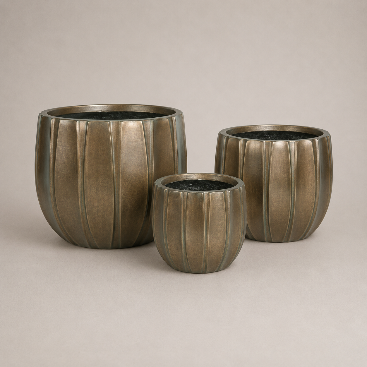 CONJUNTO DE VASOS REDONDOS EM FIBRA DE RESINA